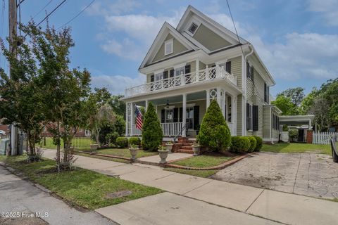 Homes For Sale - 405 Hancock Street<br/> New Bern, NC 28560