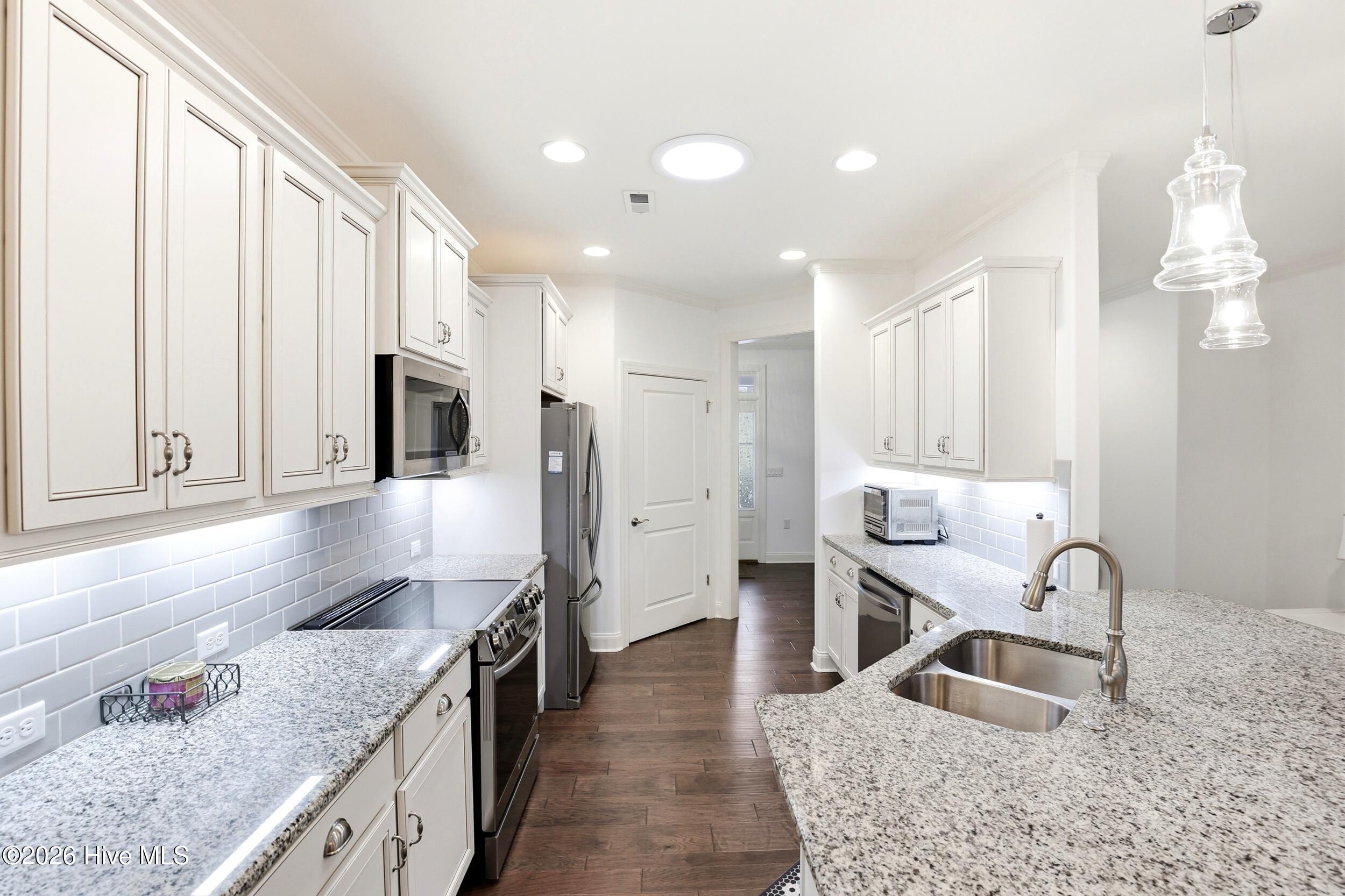2412 Meridian Road NE