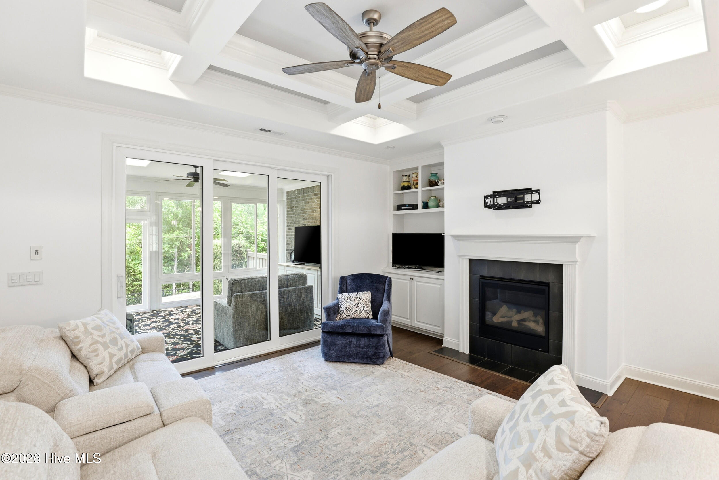 2412 Meridian Road NE