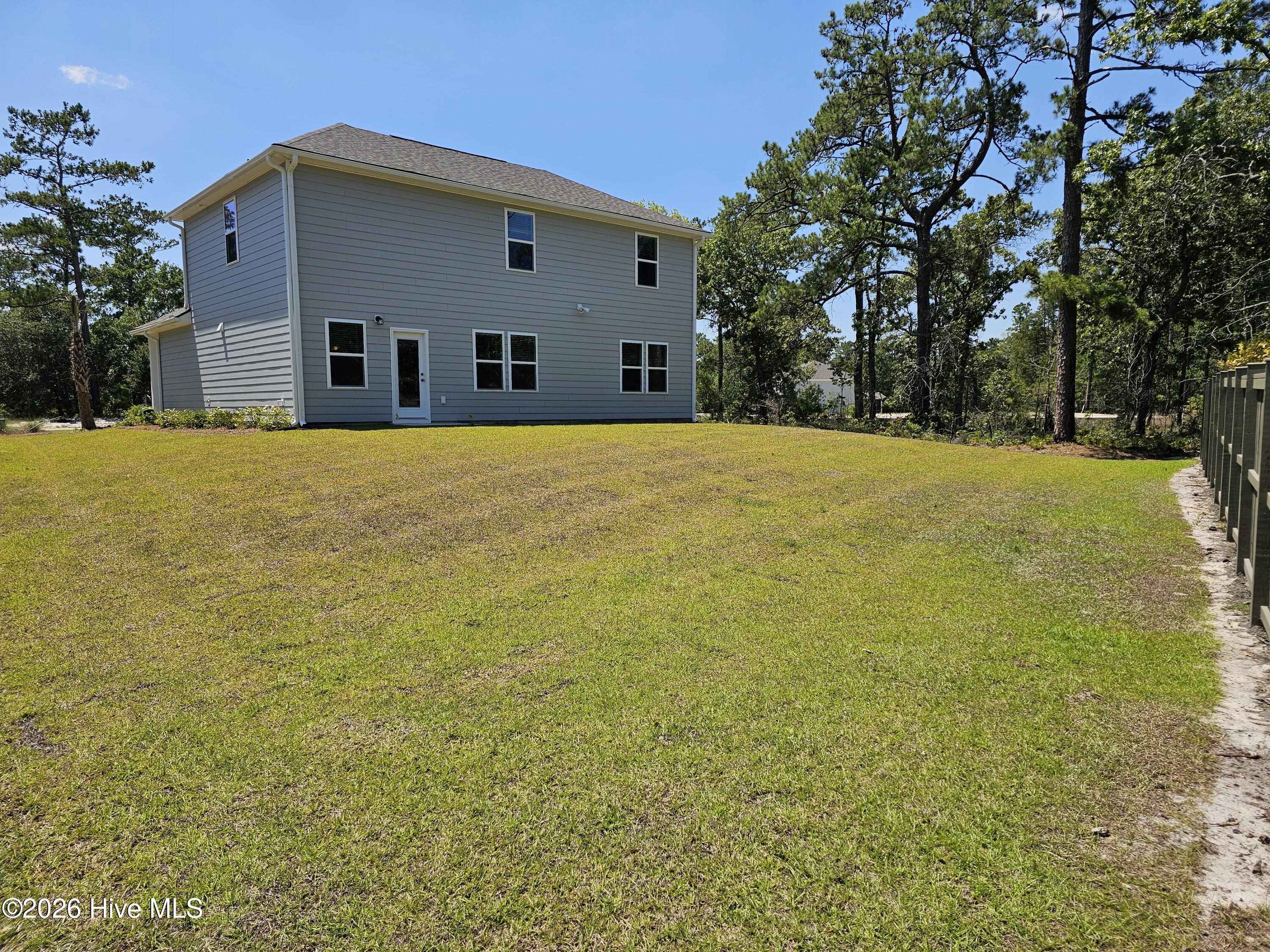 548 Glitter Bay Loop