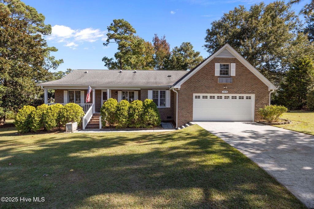 Photo of 103 Alexis Court, New Bern, NC 28562 (MLS # 100539431)