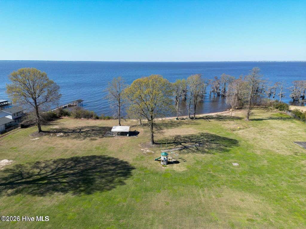 Photo of 422 Pineview Drive, Edenton, NC 27932 (MLS # 100590029)
