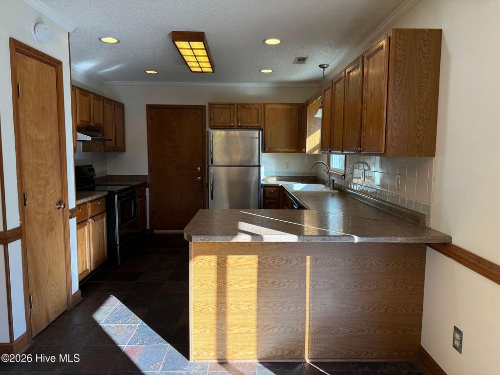 Photo of 808 Mandarin Trail, Jacksonville, NC 28540 (MLS # 100554073)