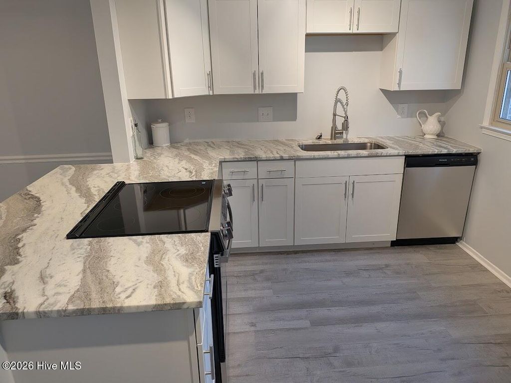 Photo of 812 Seabury Court, Wilmington, NC 28403 (MLS # 100554554)