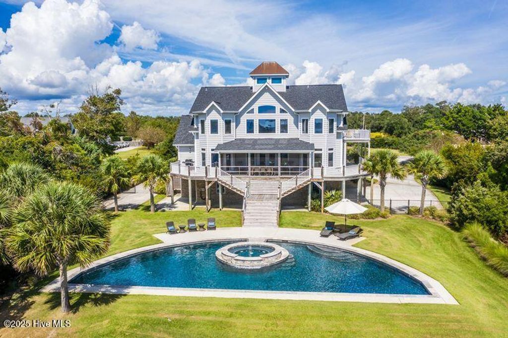 Photo of 506 E Windward Landing Place, Hampstead, NC 28443 (MLS # 100533910)