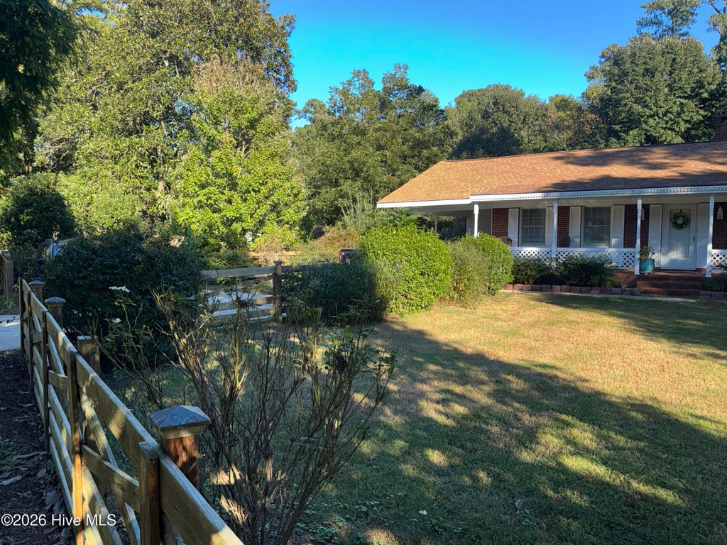 Photo of 215 Montpelier Drive, Edenton, NC 27932 (MLS # 100612944)