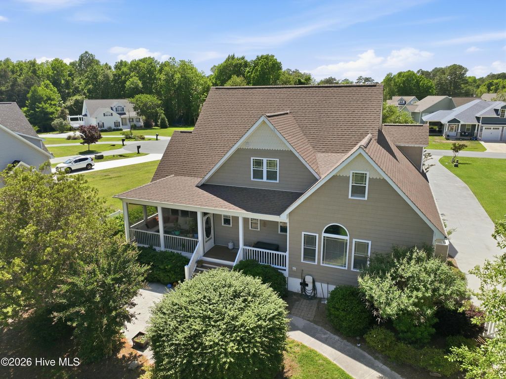 Photo of 303 Duck Haven, Swansboro, NC 28584 (MLS # 100576422)