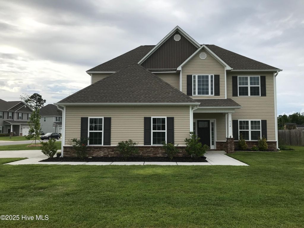 Photo of 114 Regatta Way, Sneads Ferry, NC 28460 (MLS # 100544459)