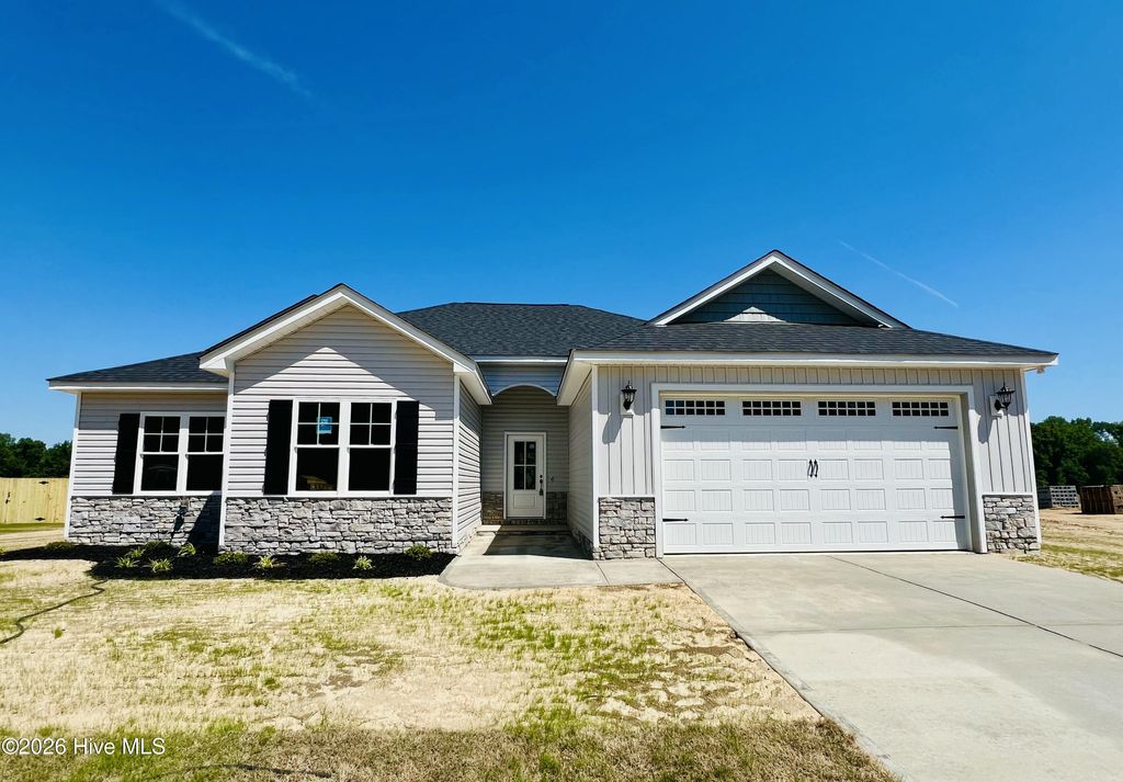 Photo of 313 Creeks Edge Drive, Pikeville, NC 27863 (MLS # 100551314)