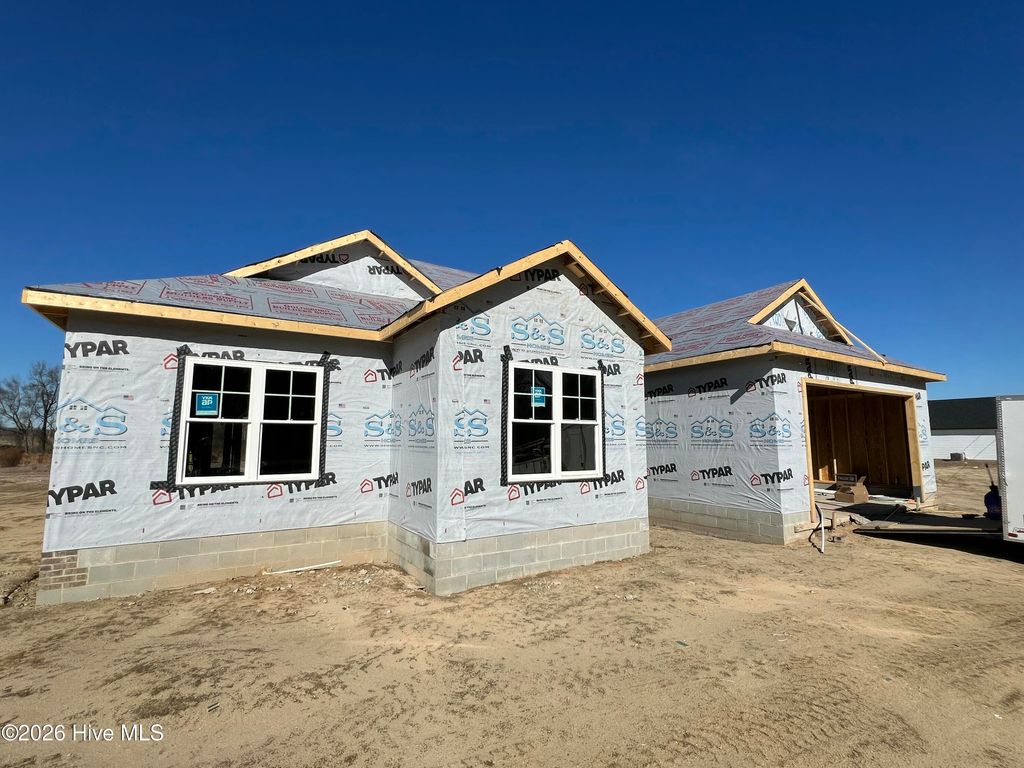 Photo of 313 Creeks Edge Drive, Pikeville, NC 27863 (MLS # 100551314)