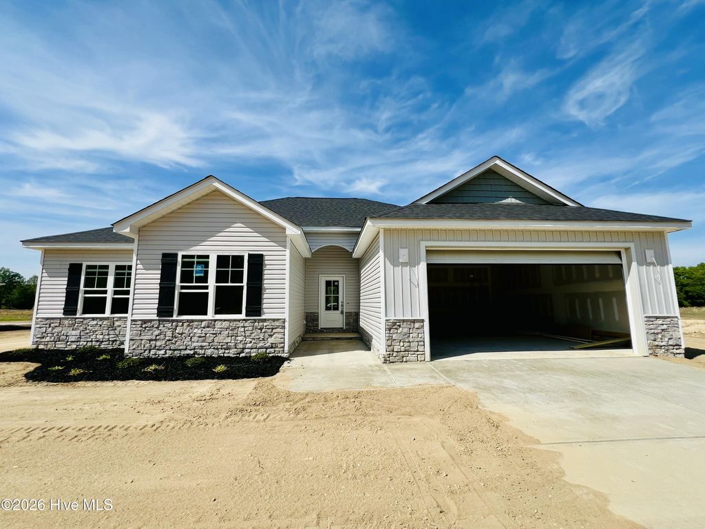 Photo of 313 Creeks Edge Drive, Pikeville, NC 27863 (MLS # 100551314)