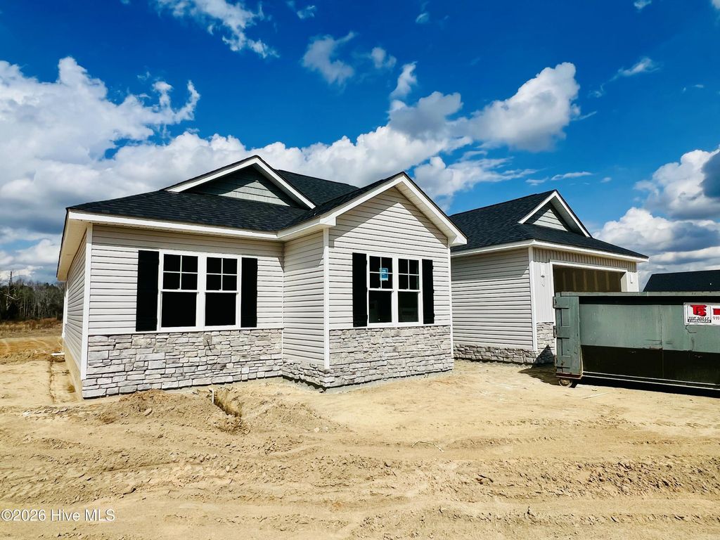 Photo of 313 Creeks Edge Drive, Pikeville, NC 27863 (MLS # 100551314)