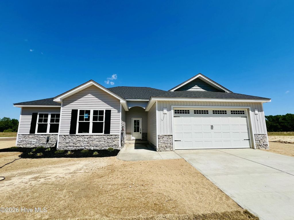 Photo of 313 Creeks Edge Drive, Pikeville, NC 27863 (MLS # 100551314)