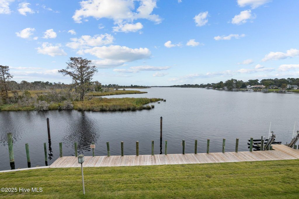 Photo of 24 Batts Hill Road, New Bern, NC 28562 (MLS # 100570552)
