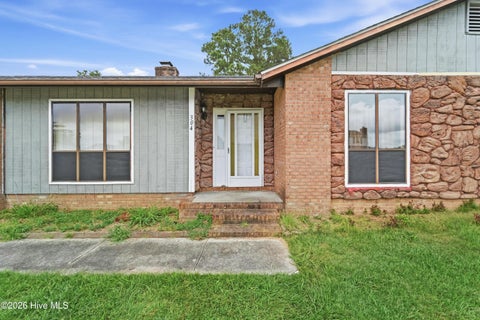 Tiny photo for 304 Branchwood Court, Jacksonville, NC 28546 (MLS # 100605937)