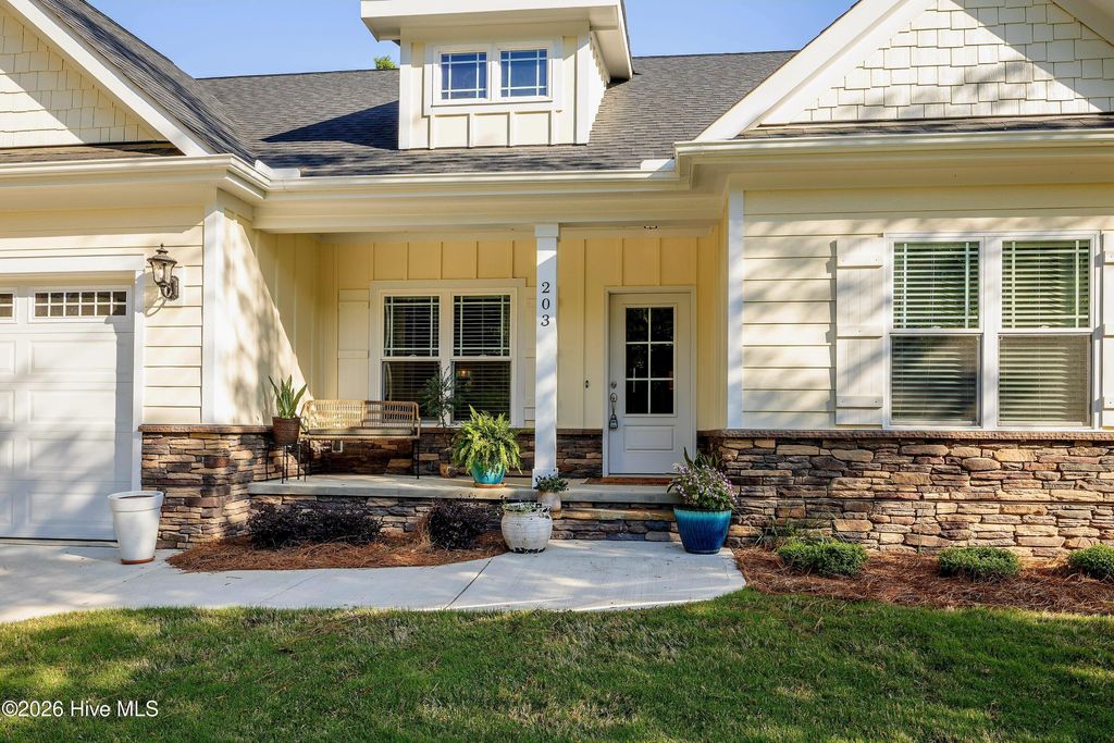 Photo of 203 Fountain Drive, Clinton, NC 28328 (MLS # 100567079)