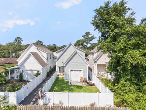 Tiny photo for 1018 N Caswell Avenue, Southport, NC 28461 (MLS # 100596553)