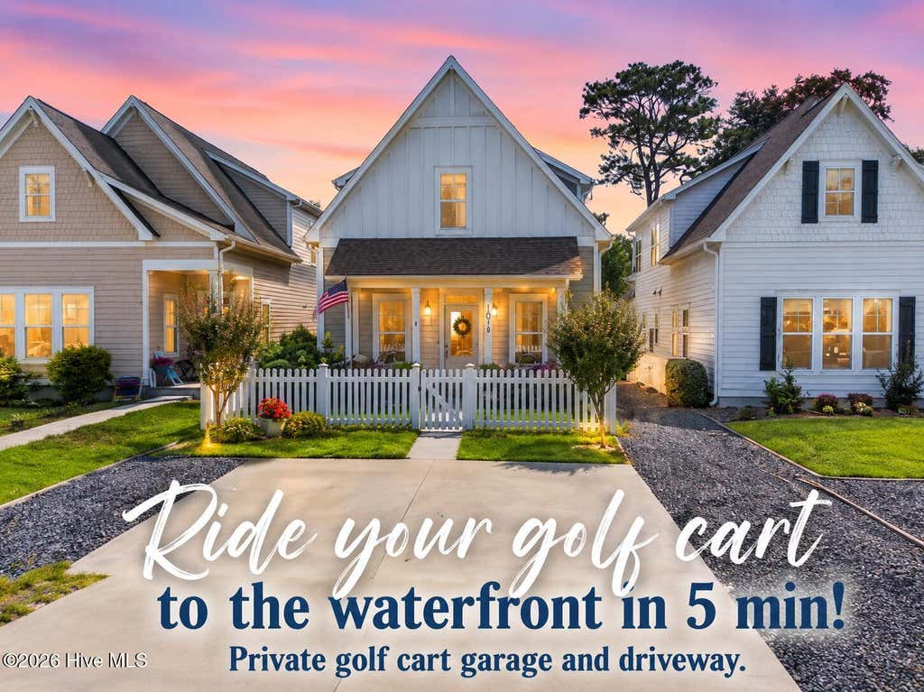 Photo of 1018 N Caswell Avenue, Southport, NC 28461 (MLS # 100596553)