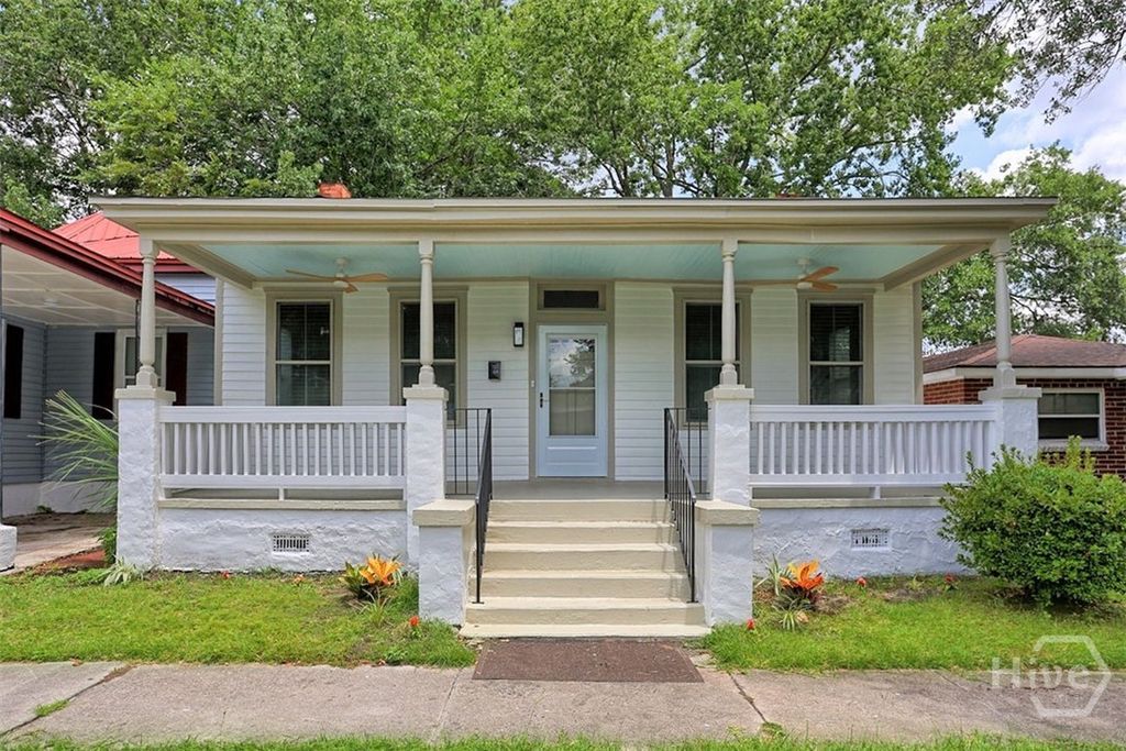 Photo of 922 E 37th Street, Savannah, GA 31401 (MLS # SA360225)