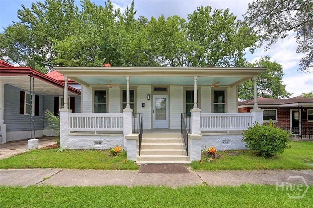 Photo of 922 E 37th Street, Savannah, GA 31401 (MLS # SA360225)