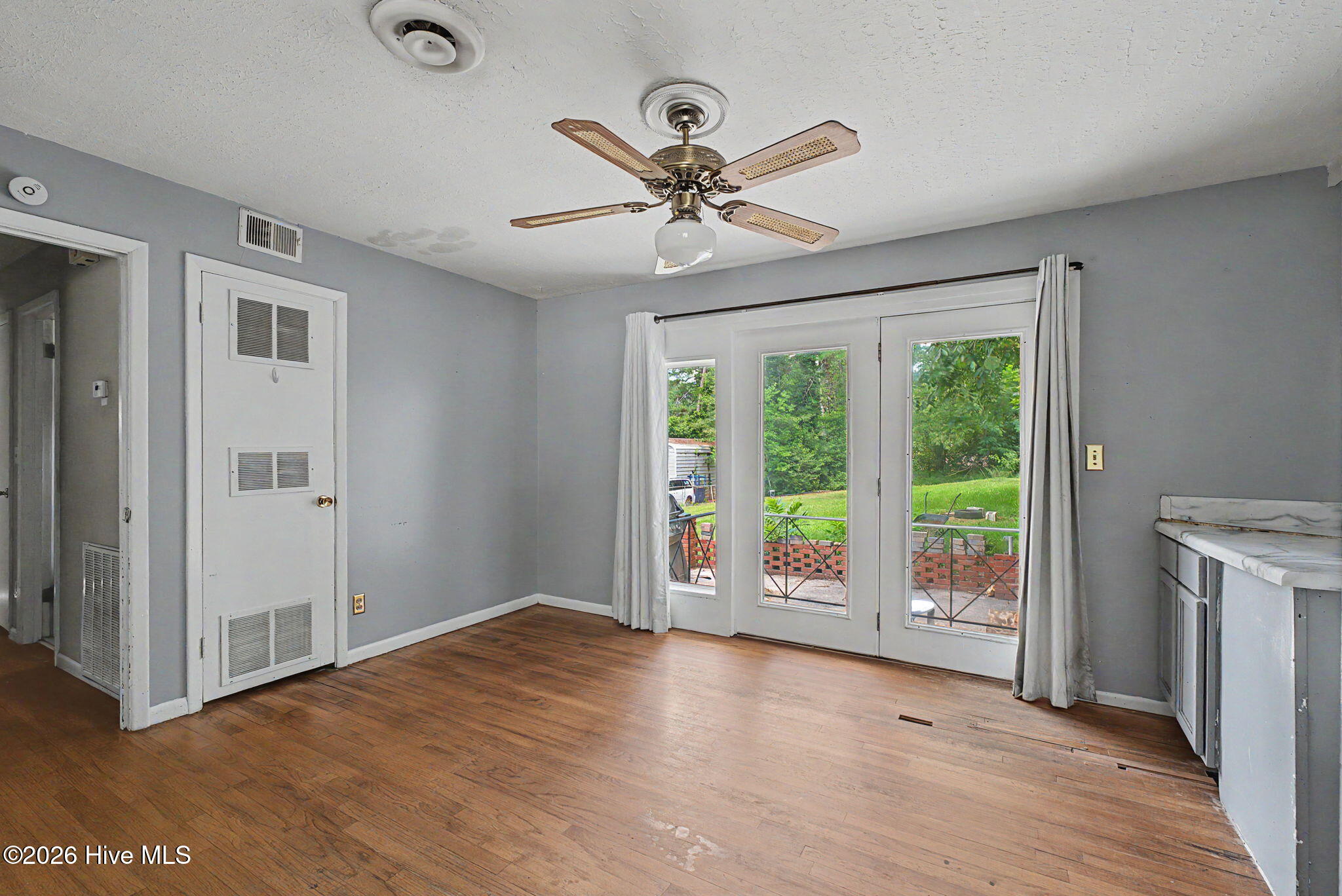 3423 Rushing Road