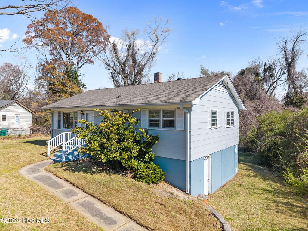 Photo of 144 Jupiter Trail, Jacksonville, NC 28546 (MLS # 100561525)