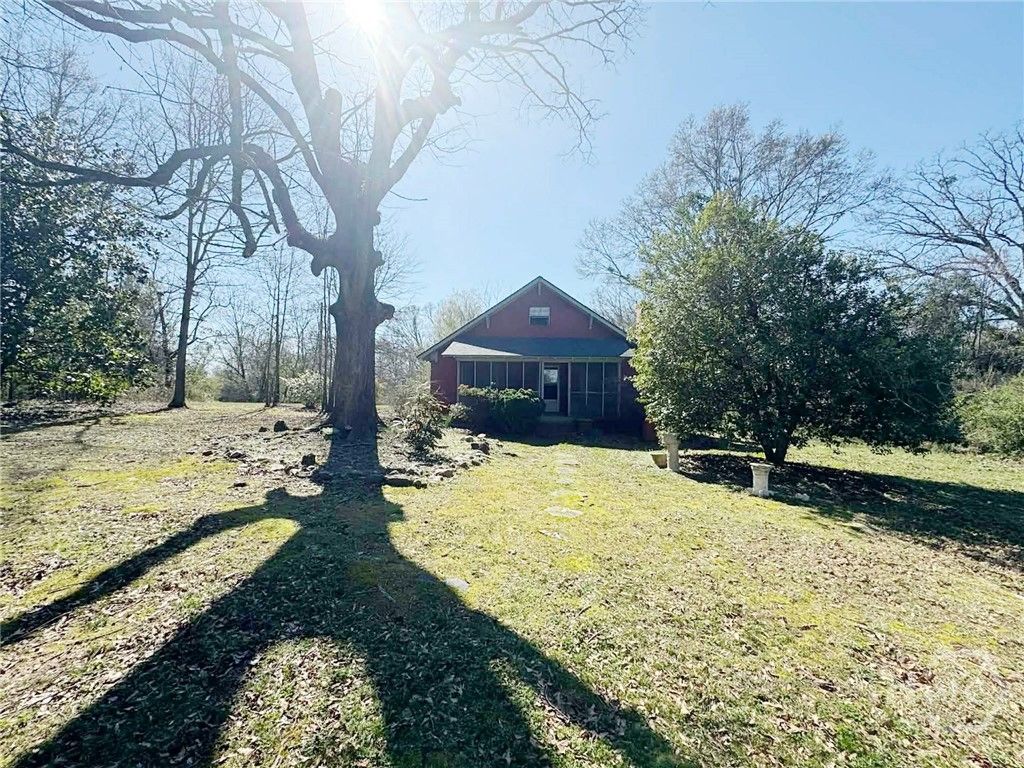 Photo of 126 Birch Street, Nicholson, GA 30565 (MLS # CL351004)