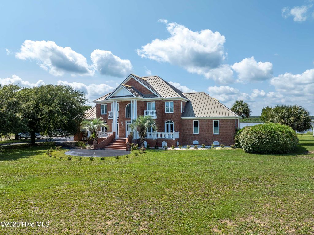 Photo of 4 Hunter Heath Drive, North Topsail Beach, NC 28460 (MLS # 100512986)