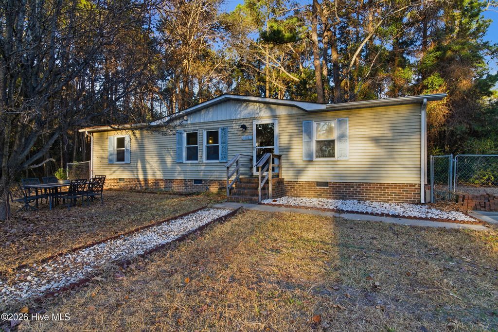 Photo of 106 Paula Place, Jacksonville, NC 28540 (MLS # 100547212)