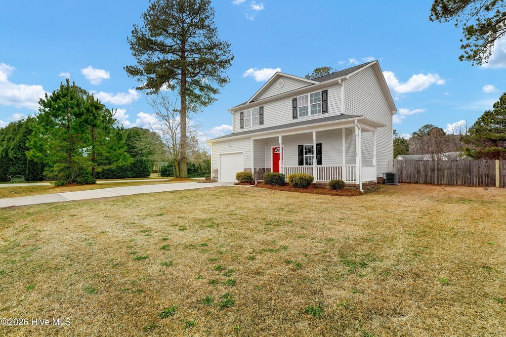 Photo of 121 Walnut Hills Drive, Richlands, NC 28574 (MLS # 100551911)
