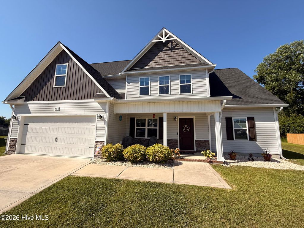 Photo of 305 Agatha Court, Jacksonville, NC 28540 (MLS # 100575829)