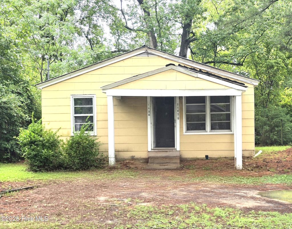 Photo of 1405 Grace Street, Scotland Neck, NC 27874 (MLS # 100588860)