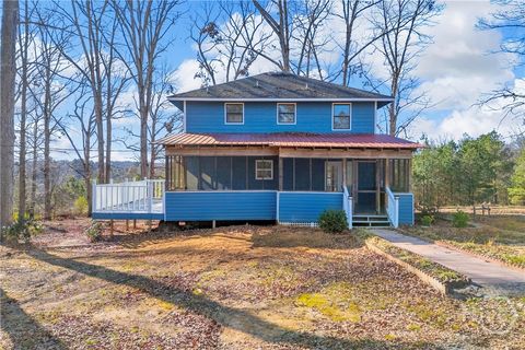 Photo of 2975 State Road 72, Comer, GA 30629 (MLS # CL345962)
