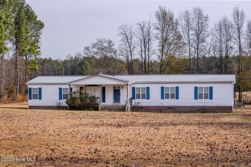 Photo of 174 Doc Brown Road, Rose Hill, NC 28458 (MLS # 100546417)