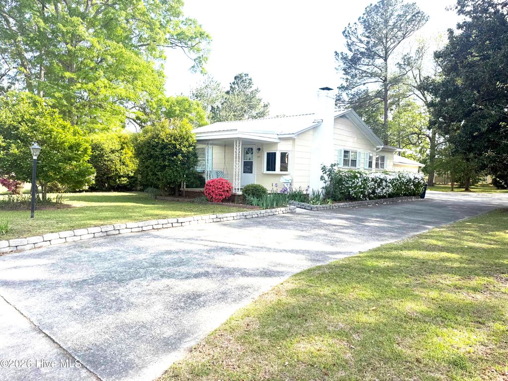Photo of 415 E 5th Street, Washington, NC 27889 (MLS # 100566703)