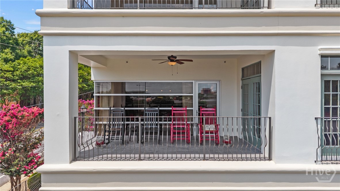 494 Baxter Street 25