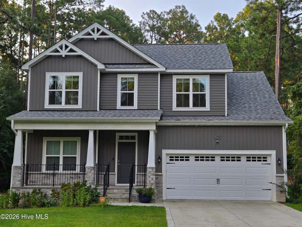 Photo of 170 Lakeview Drive, Southern Pines, NC 28387 (MLS # 100599464)