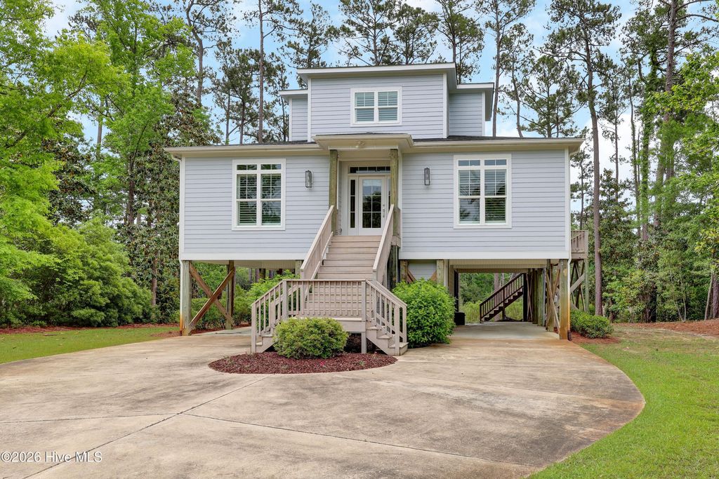Photo of 346 Shore Point Drive, Wilmington, NC 28411 (MLS # 100572486)