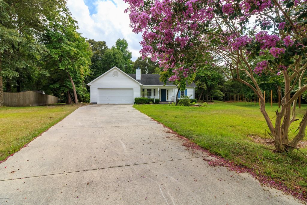 Photo of 205 Shady Court, Jacksonville, NC 28540 (MLS # 100581986)