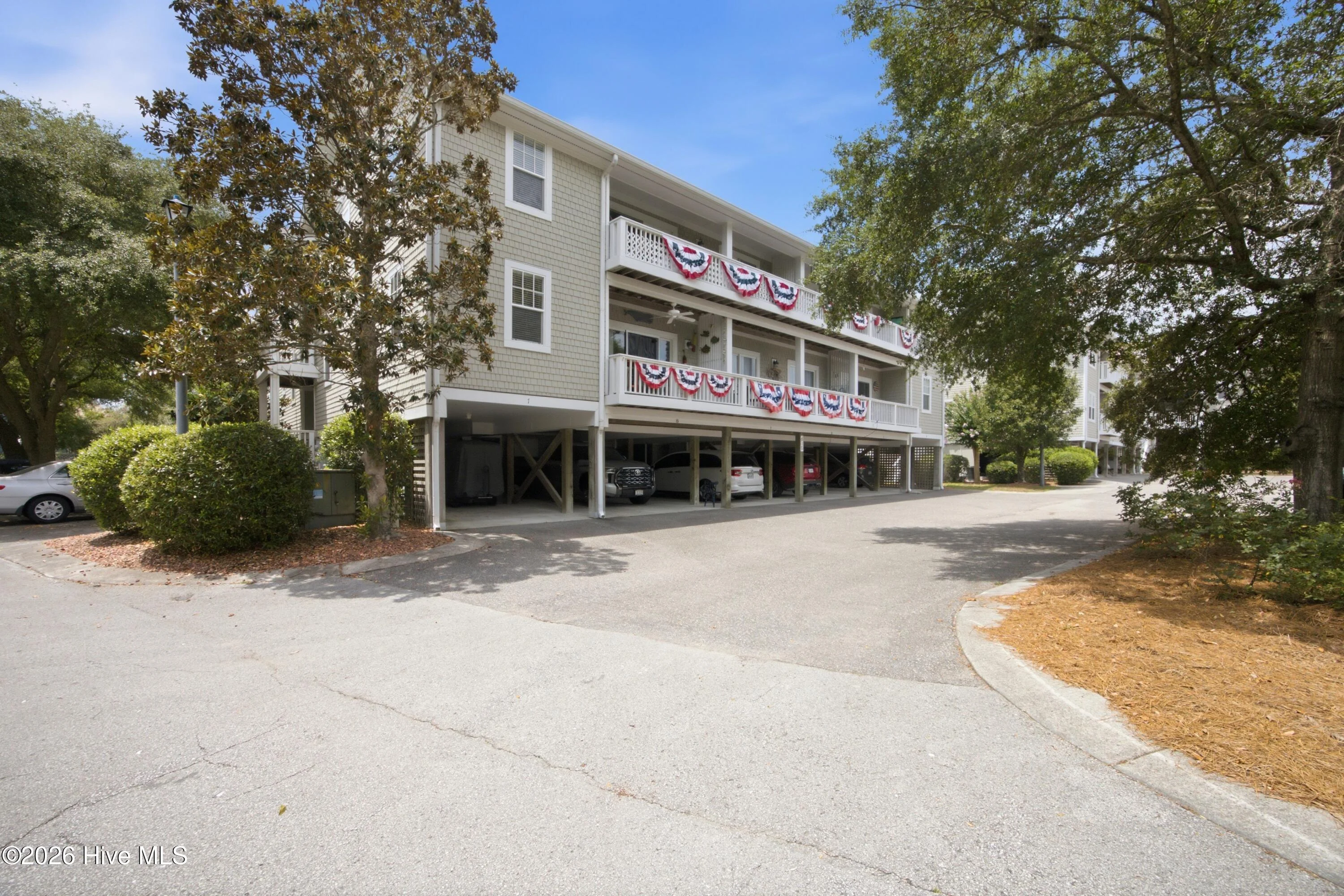 610 W Brown Street Unit Apt E