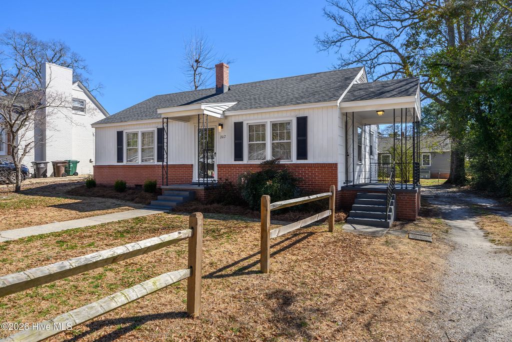 Photo of 207 Morrison Avenue, Tarboro, NC 27886 (MLS # 100557174)