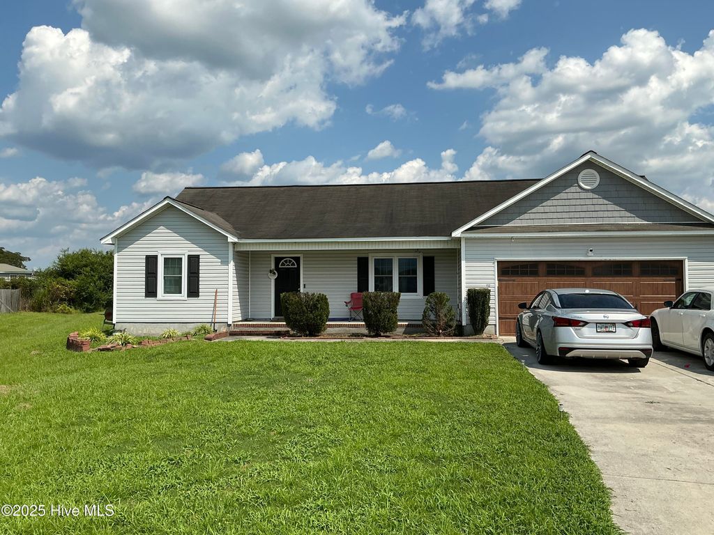 Photo of 302 Brigham Court, Jacksonville, NC 28540 (MLS # 100523026)