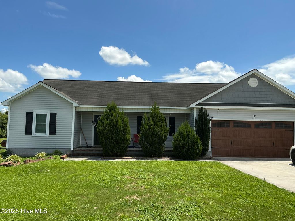 Photo of 302 Brigham Court, Jacksonville, NC 28540 (MLS # 100523026)