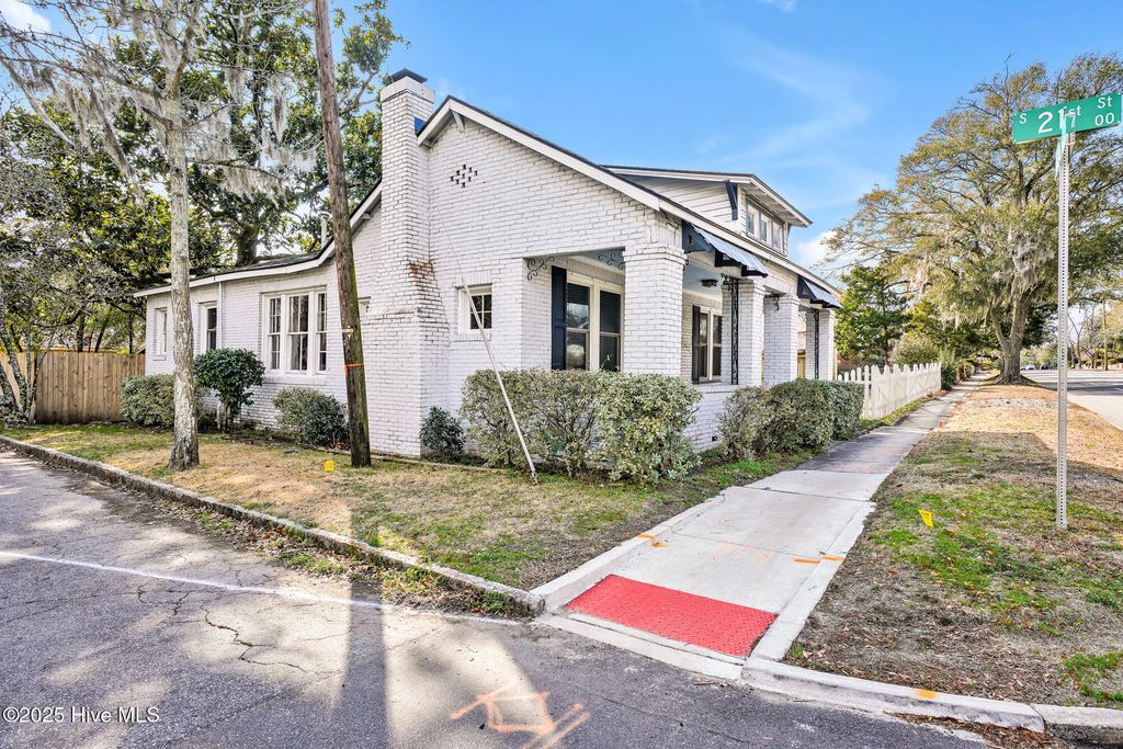 Photo of 2024 Market Street, Wilmington, NC 28403 (MLS # 100544922)