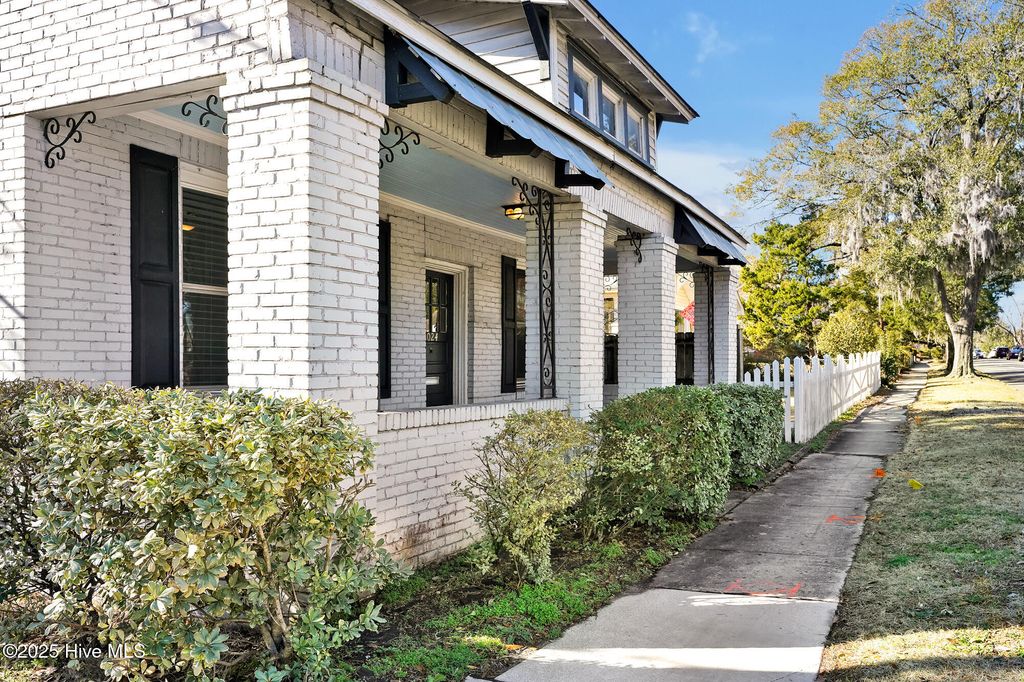 Photo of 2024 Market Street, Wilmington, NC 28403 (MLS # 100544922)