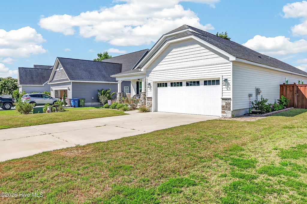 Photo of 115 Emerson Lane, Sneads Ferry, NC 28460 (MLS # 100586434)