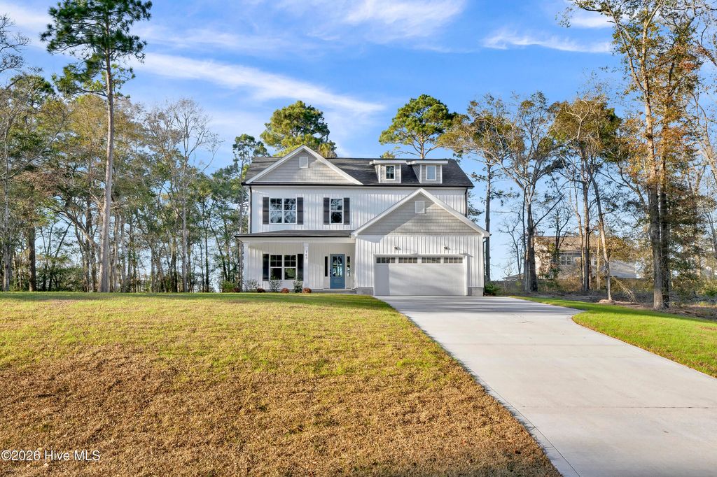 Photo of 163 Bayshore Drive, Sneads Ferry, NC 28460 (MLS # 100550236)