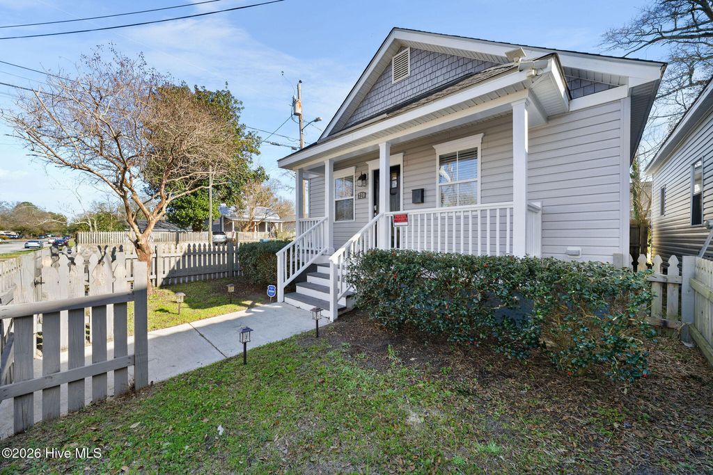 Photo of 720 Queen Street, Wilmington, NC 28401 (MLS # 100568451)