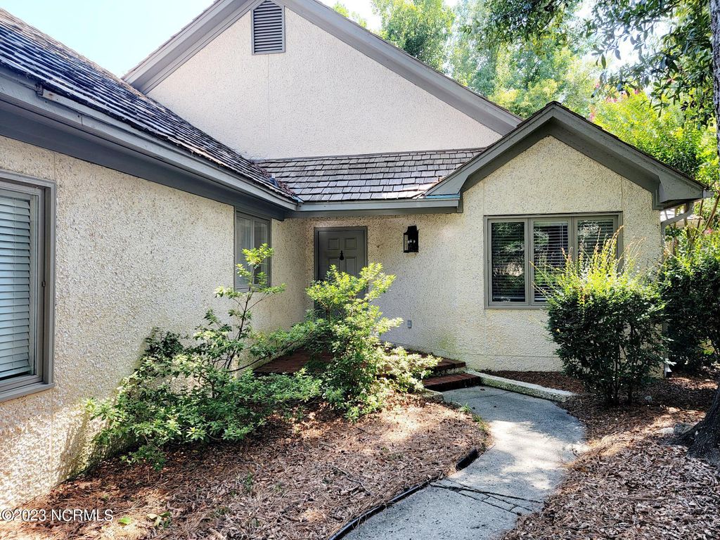 Photo of 1811 Prestwick Close, Wilmington, NC 28405 (MLS # 100548685)