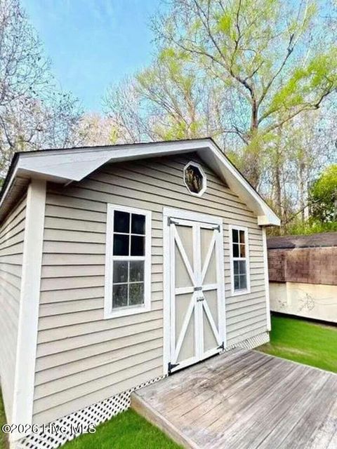 Tiny photo for 410 Pond View Circle, Hampstead, NC 28443 (MLS # 100554410)